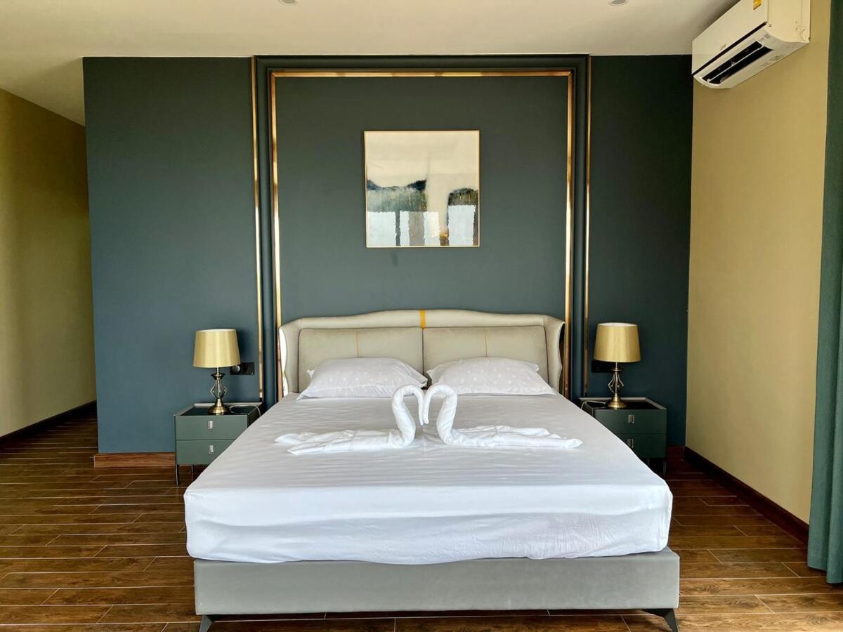 Golden Coconut 4 Bed 6 Bath Luxury Sea View In Chaweng Beach, Koh Samui *